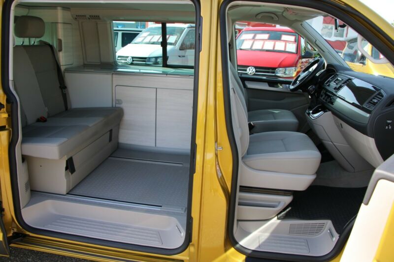Volkswagen T6 California Coast DSG