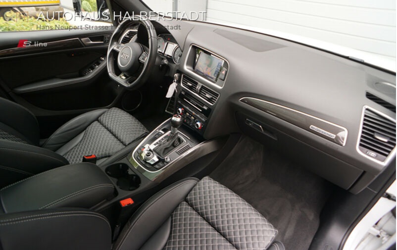 Audi SQ5 plus 3.0 TDI carbone, caméra