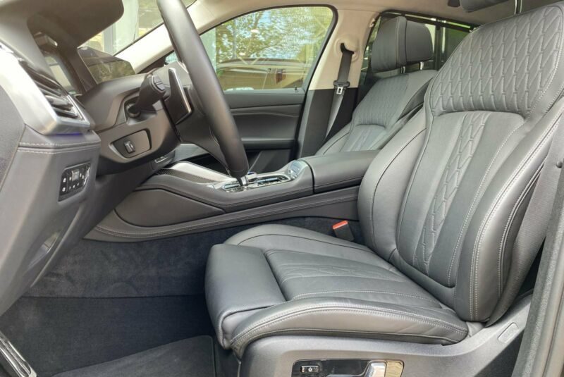 BMW X6 M50i Forfait Connecté Pro
