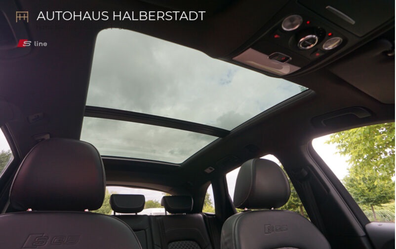 Audi SQ5 plus 3.0 TDI carbone, caméra