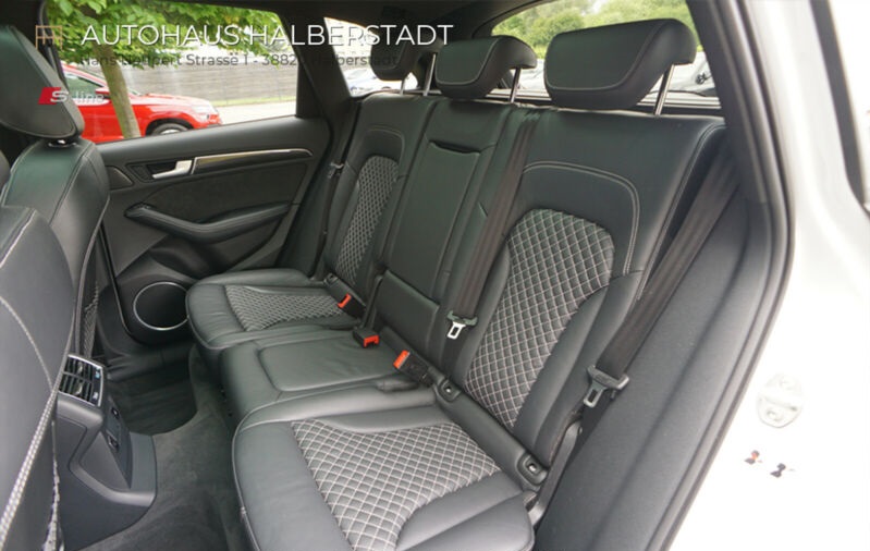 Audi SQ5 plus 3.0 TDI carbone, caméra