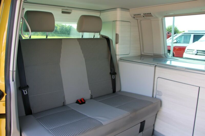 Volkswagen T6 California Coast DSG