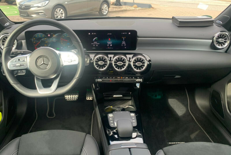 Mercedes Classe A 250 AMG * Navi * Pano *