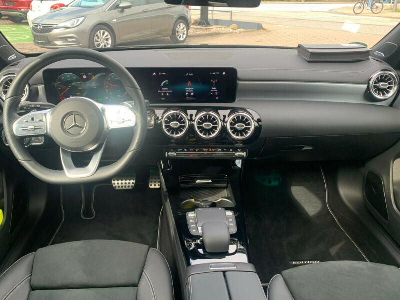 Mercedes Classe A 250 AMG * Navi * Pano *