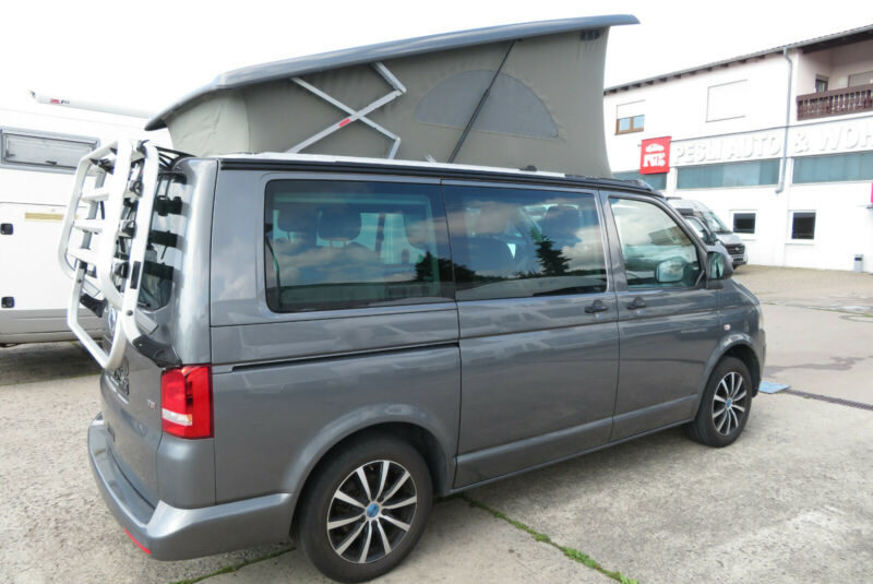 Volkswagen T5 California Beach avec kitchenette