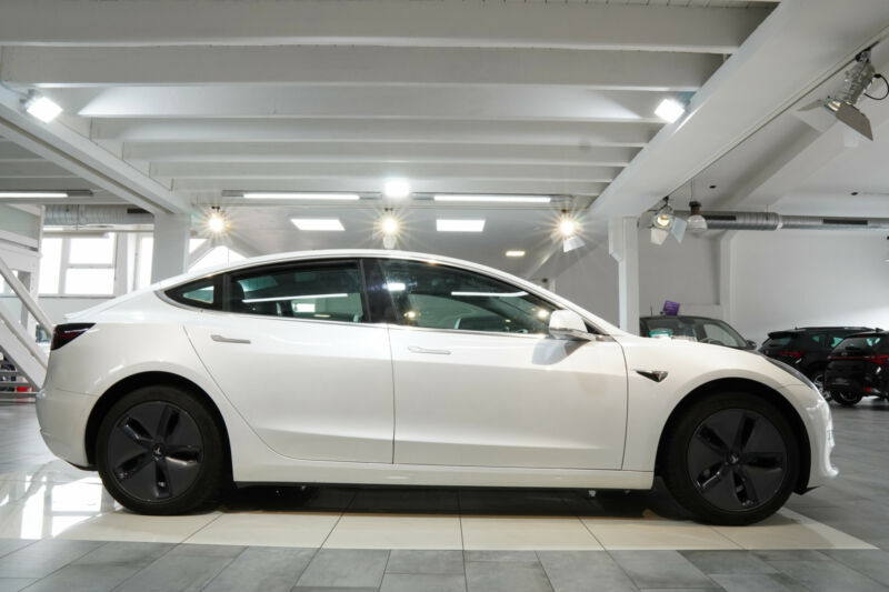 Tesla Model 3 Excellent état Gamme standard