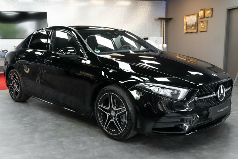 Mercedes-Benz A 250 AMG-LINE