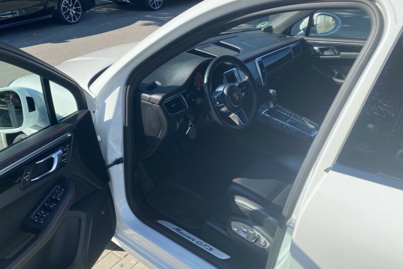 Porsche Macan GTS PDK PANO NAV BOSE