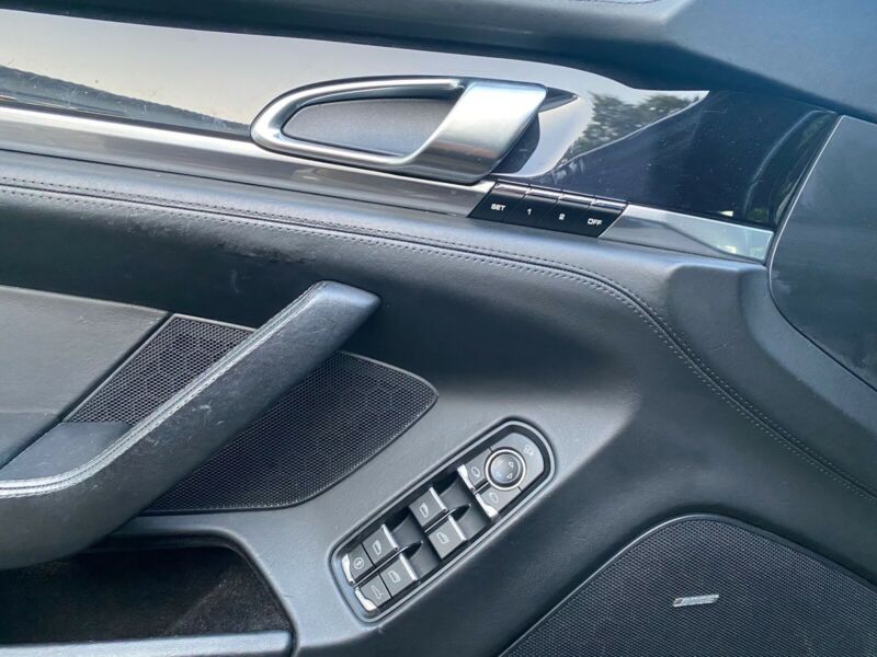 Porsche Panamera 4 S Jantes 22 POUCES Bi-Xénon