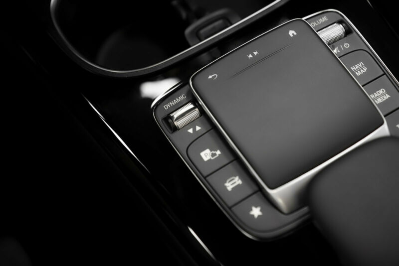 Mercedes-Benz A 250 AMG-LINE