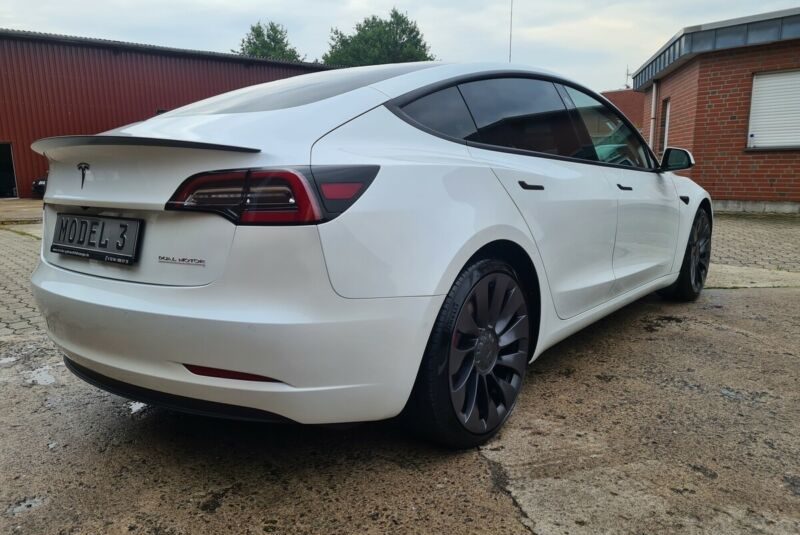 Tesla Model 3 PERFORMANCE Q1 FL