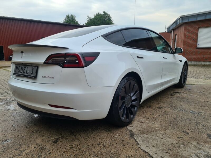 Tesla Model 3 PERFORMANCE Q1 FL