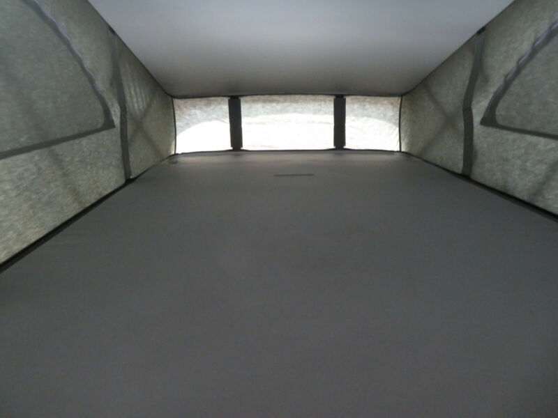 Volkswagen T5 California Beach avec kitchenette