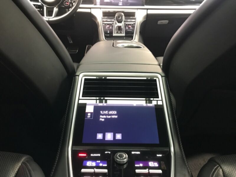 Porsche Panamera 4 Hybride électrique