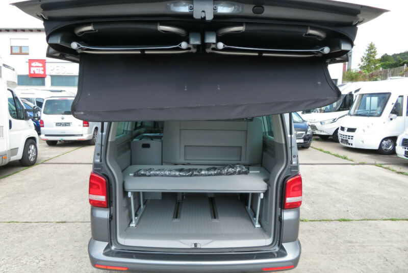 Volkswagen T5 California Beach avec kitchenette
