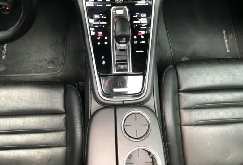 Porsche Panamera 4 Hybride électrique