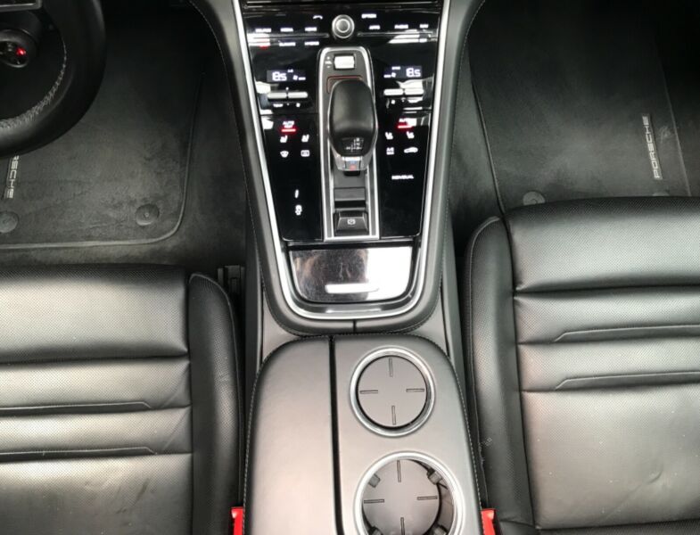 Porsche Panamera 4 Hybride électrique