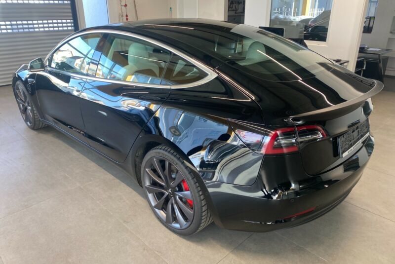 Tesla Model 3 Performance – transmission intégrale