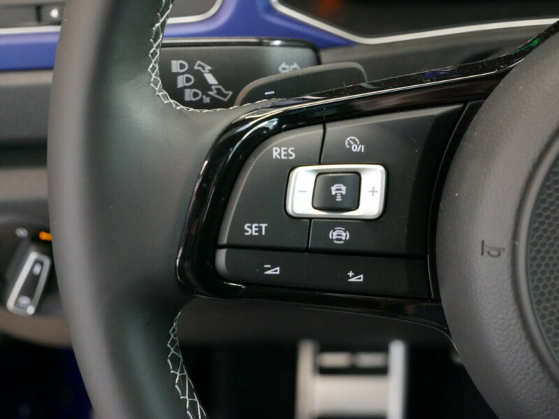 Volkswagen T-Roc R 2.0 TSI 4M DCC