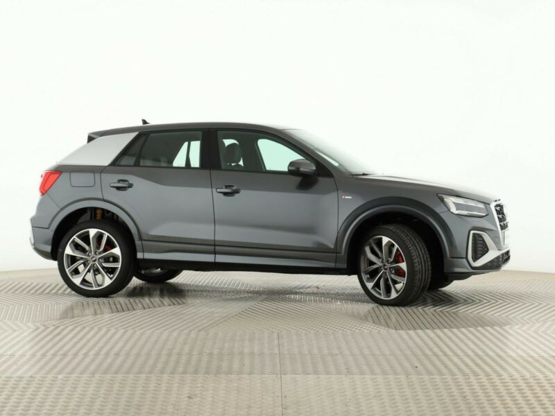 Audi Q2 35 TFSI S tronic * S line