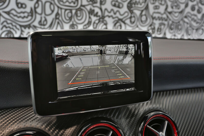 Mercedes-Benz A 45 AMG PERFORMANCE