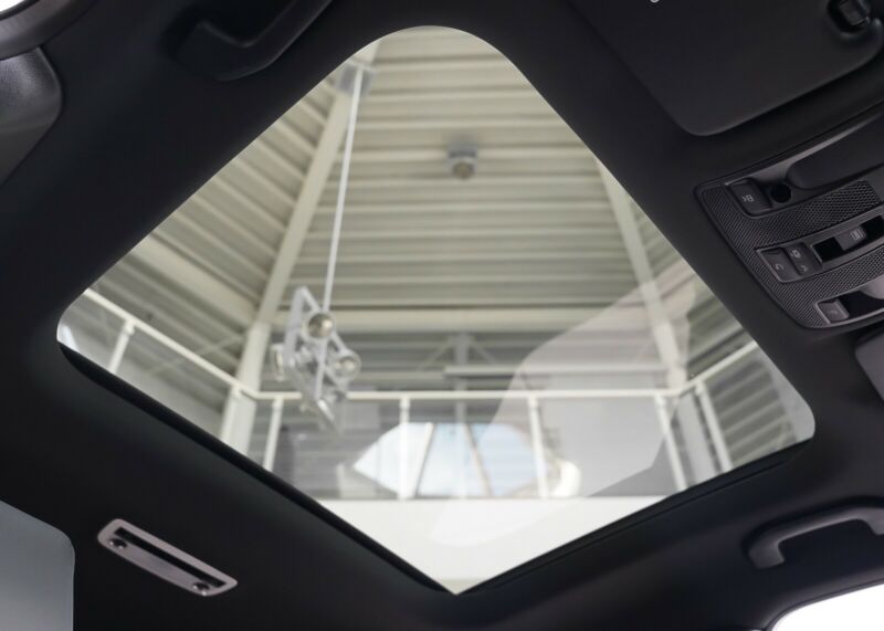 Mercedes A45 AMG échappement sport cuir