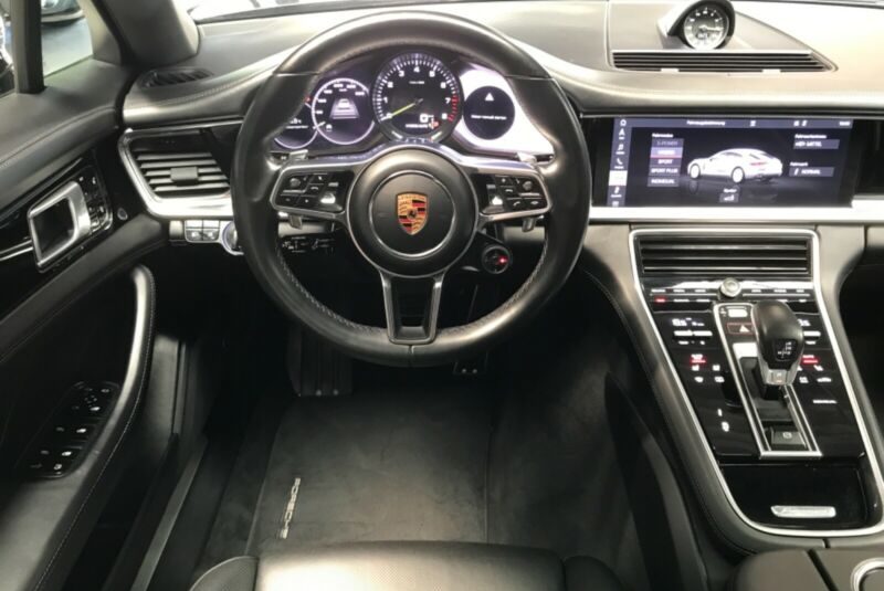 Porsche Panamera 4 Hybride électrique