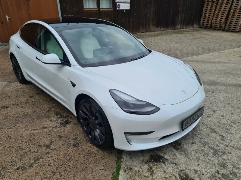 Tesla Model 3 PERFORMANCE Q1 FL