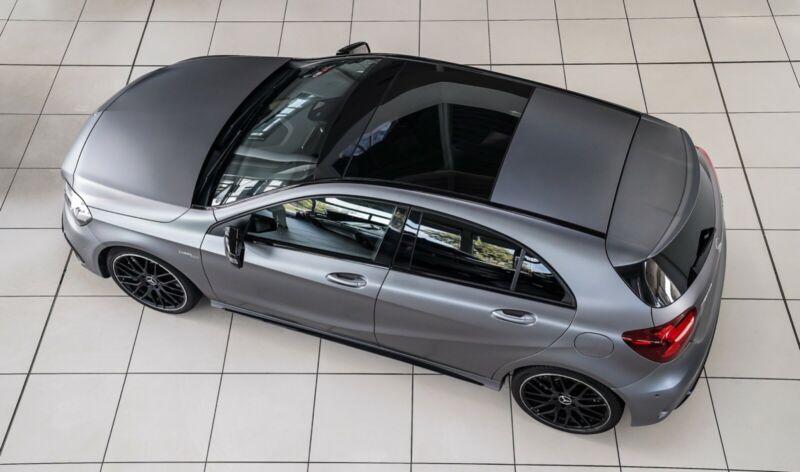 Mercedes A45 AMG échappement sport cuir