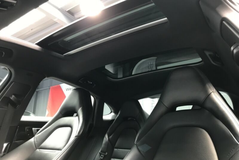 Porsche Panamera 4 Hybride électrique