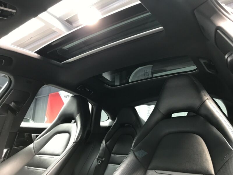 Porsche Panamera 4 Hybride électrique