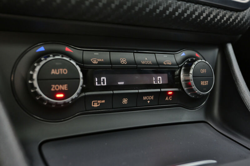 Mercedes-Benz A 45 AMG PERFORMANCE