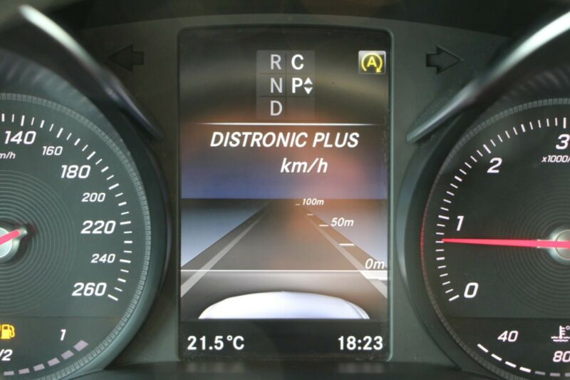 Mercedes-Benz V 220 Marco Polo Edition Distronic
