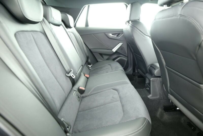 Audi Q2 35 TFSI S tronic * S line