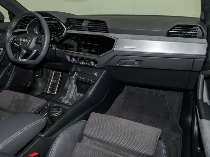 Audi Q3 Sportback 40 TDI  S LINE