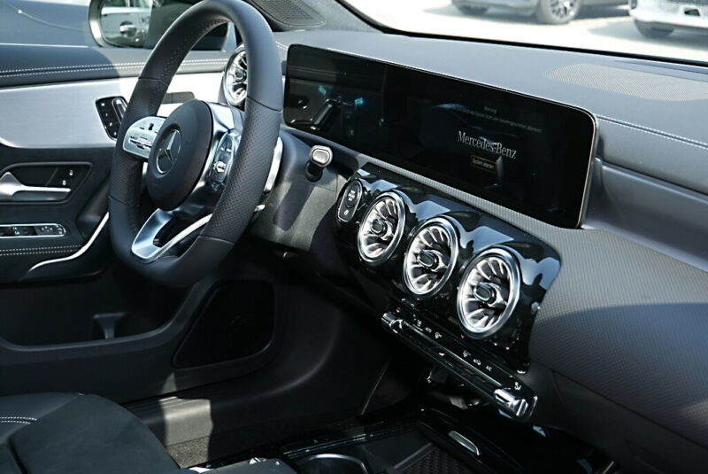 Mercedes-Benz A 220 d  AMG EDITION