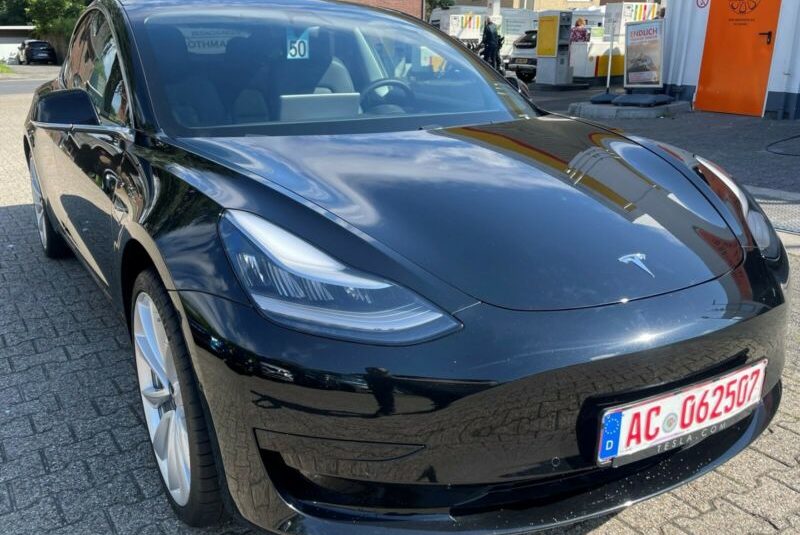 Tesla Model 3 Standard WLTP Plus  Carbone