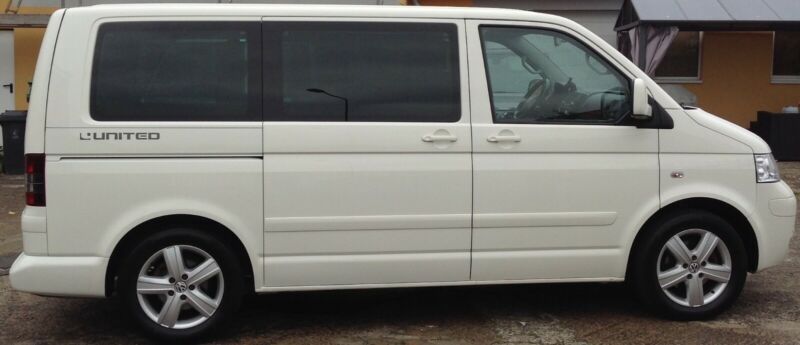 Volkswagen T5 Multivan United AHK 7 places