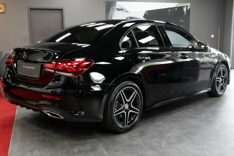 Mercedes-Benz A 250 AMG-LINE