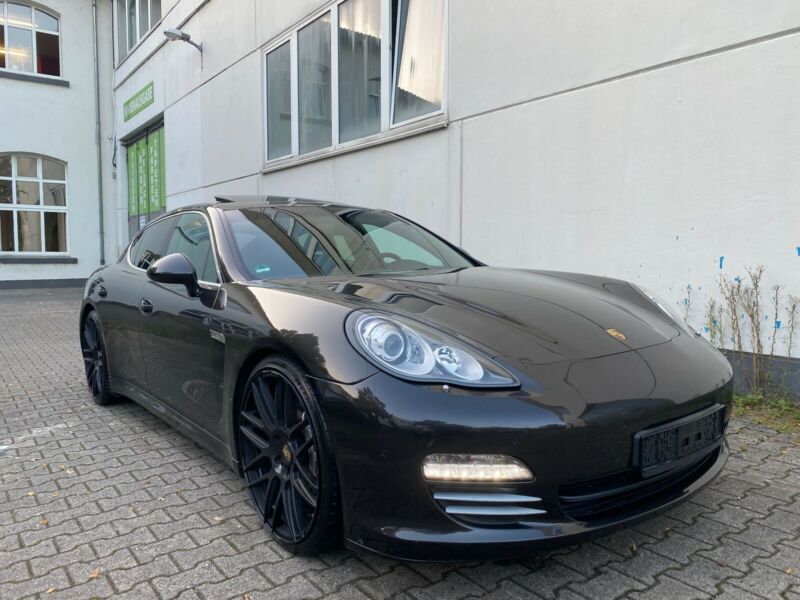 Porsche Panamera 4 S Jantes 22 POUCES Bi-Xénon
