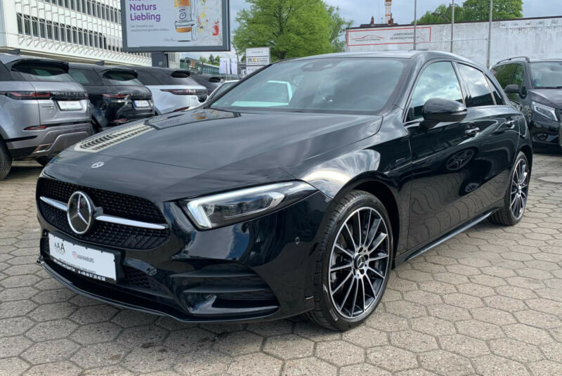 Mercedes Classe A 250 AMG * Navi * Pano *