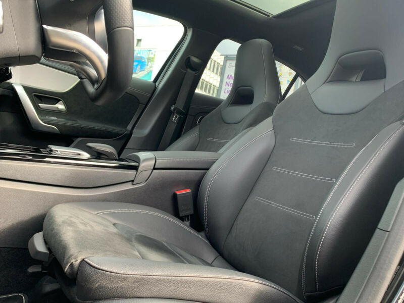 Mercedes Classe A 250 AMG * Navi * Pano *