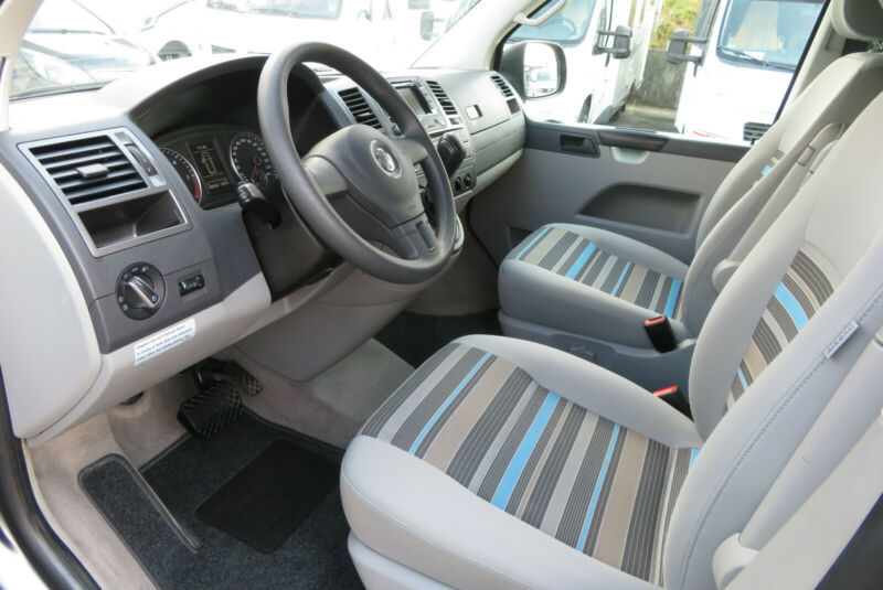 Volkswagen T5 California Beach avec kitchenette