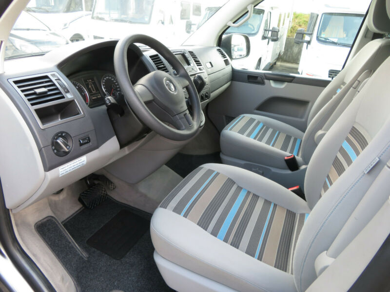 Volkswagen T5 California Beach avec kitchenette