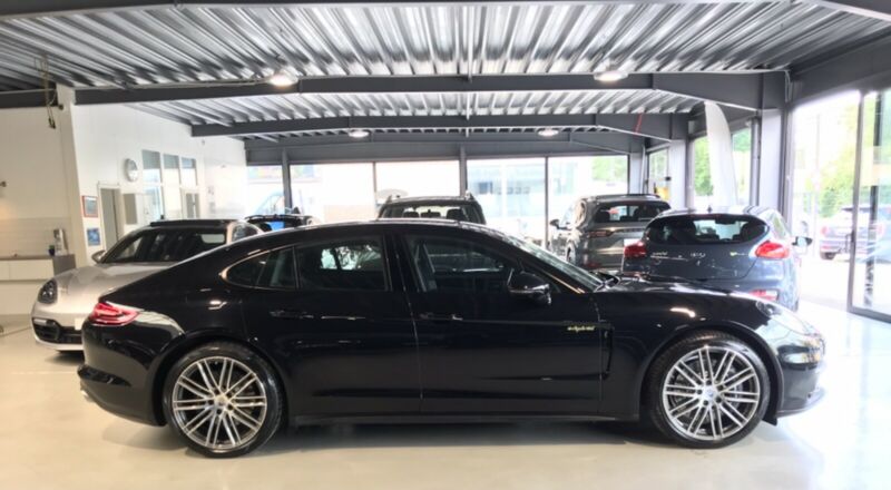 Porsche Panamera 4 Hybride électrique