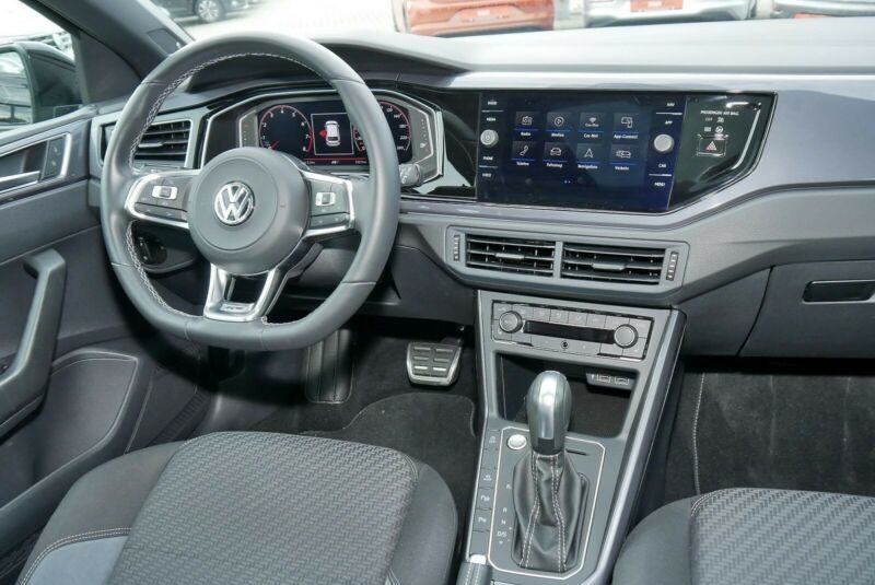 Volkswagen Polo 1.5TSI DSG High R-Line