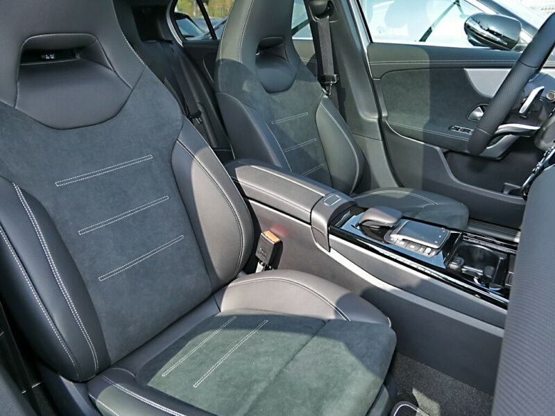 Mercedes-Benz A 220 d  AMG EDITION