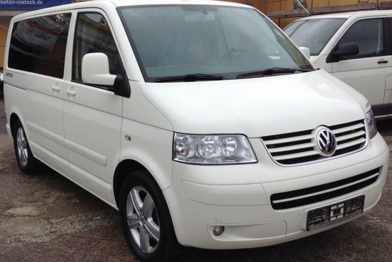Volkswagen T5 Multivan United AHK 7 places