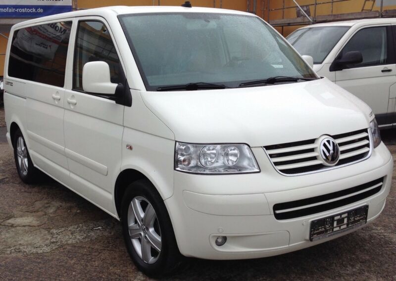 Volkswagen T5 Multivan United AHK 7 places