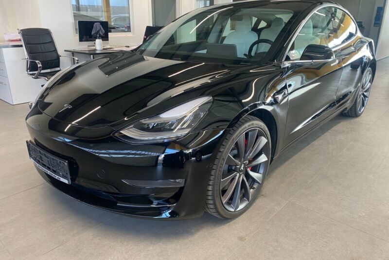 Tesla Model 3 Performance – transmission intégrale